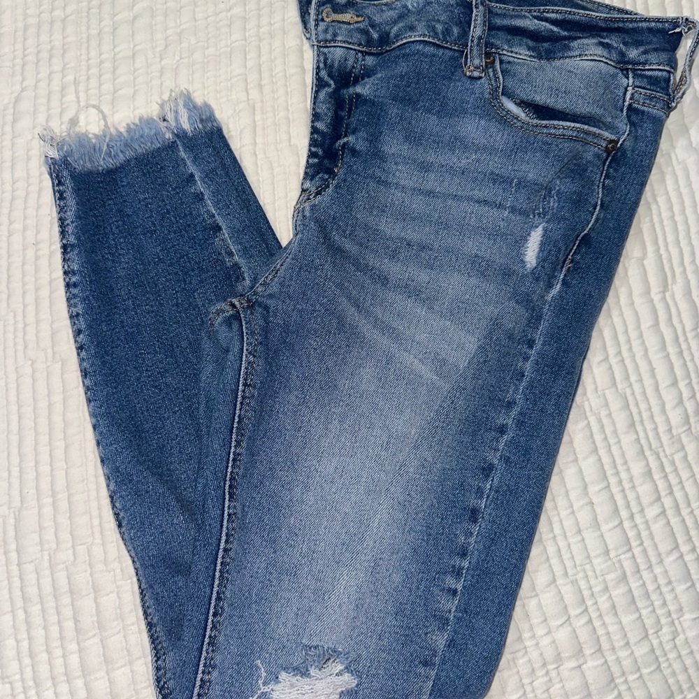 KanCan Blue Ankle Cropped Distressed Jeans